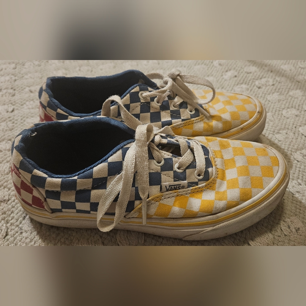 Colorful Checkard VANS Unisez Boys Or Girls Size 2